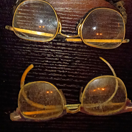 Unisex adults full rim - rim, gold